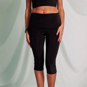 Y2K Delia’s Vintage Black Low Rise Capri Leggings Medium 2000’s Sporty Lounge